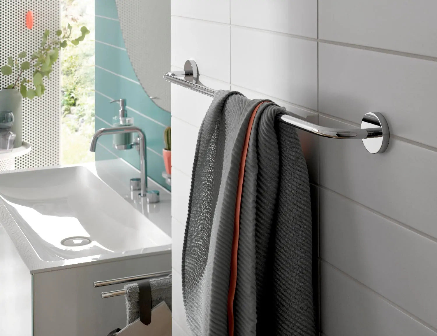 Emco Round Πετσετοκρεμάστρα 600mm