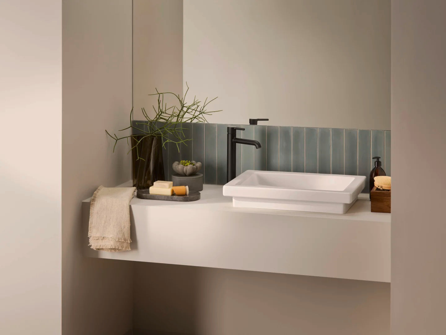 HANSA VANTIS Style Μπαταρία Νιπτήρος Ψηλή Matt black