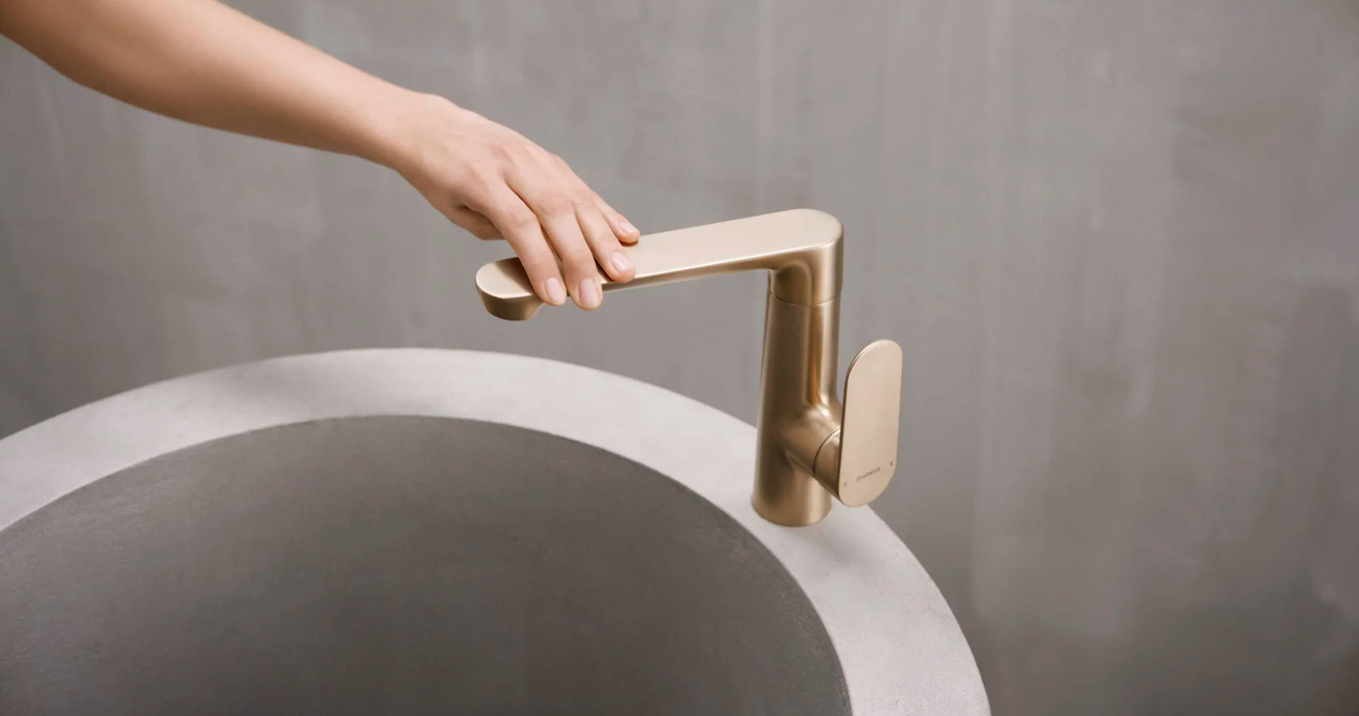 HANSA GENESIS Μπαταρία Νιπτήρος πλευρική λειτουργία Brushed bronze